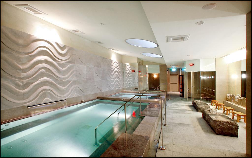 The Grand Hotel Taipei Dış mekan fotoğraf The spa at The Westin