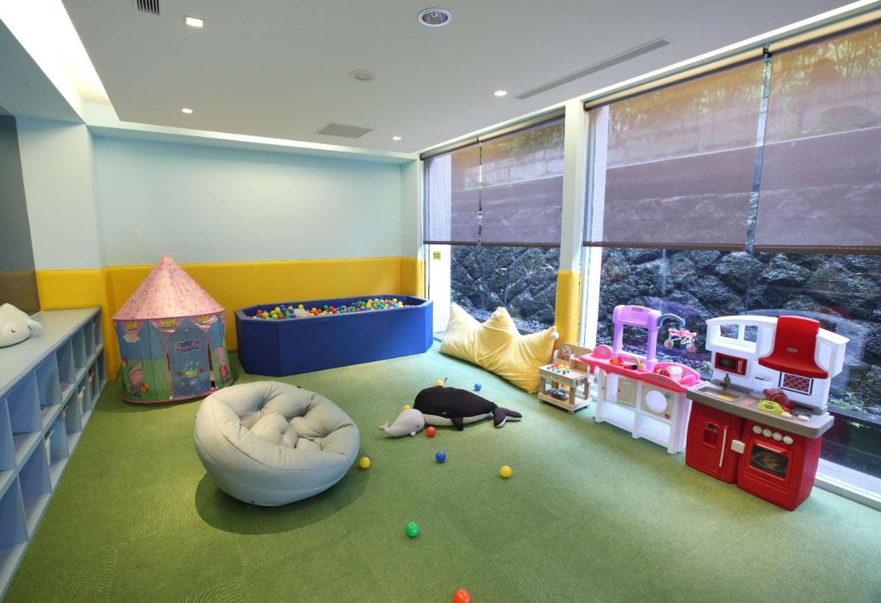 The Grand Hotel Taipei Dış mekan fotoğraf The Children's Room
