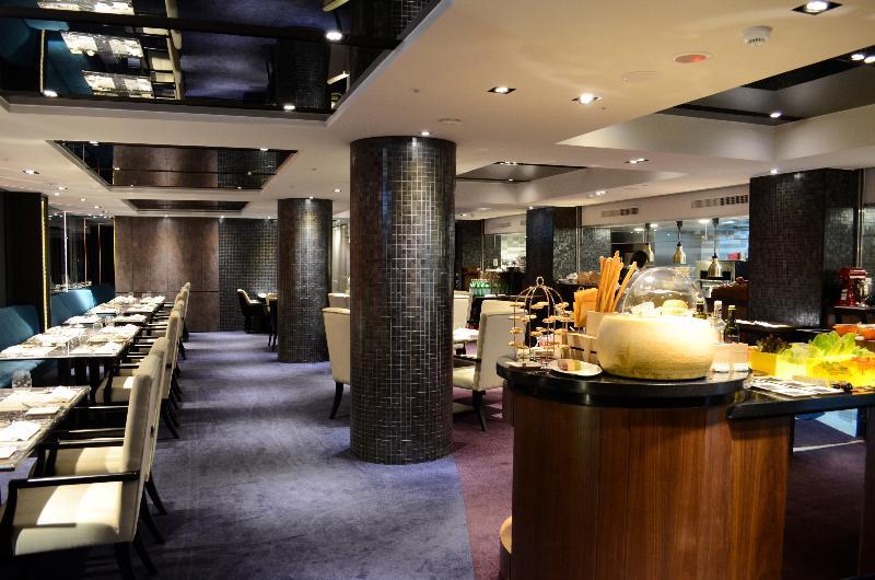 The Grand Hotel Taipei Dış mekan fotoğraf The interior of the restaurant